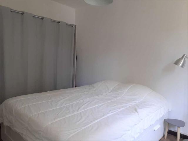 NIMES CENTRE ARENES/MONTCALM MEUBLÉ COQUET T2 DE 32.23M2 AVEC PARKING PRIVÉ ET CAVE