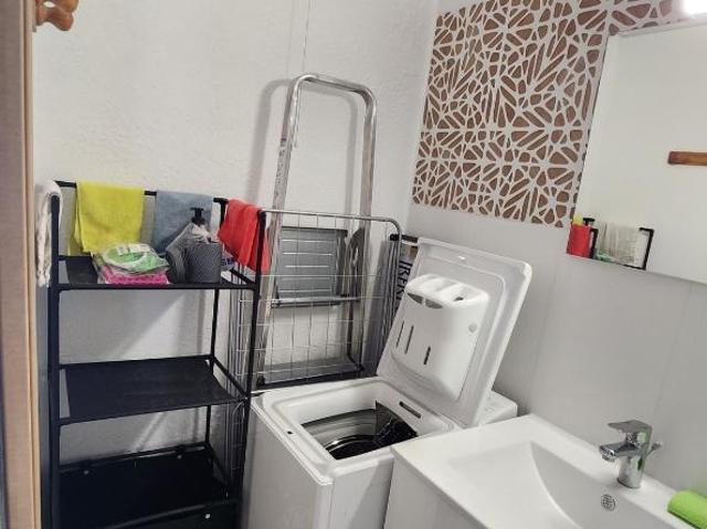 Nimes centre ville T1bis avec balcon ascenseur