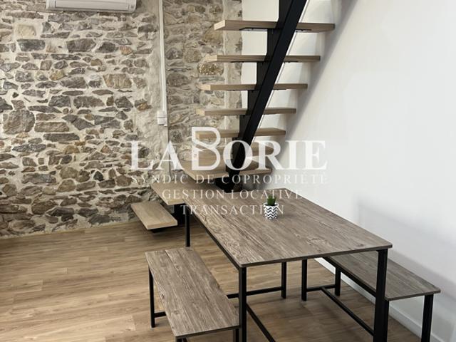 NIMES Location Maison de ville de 52.8m2, 2 chambres