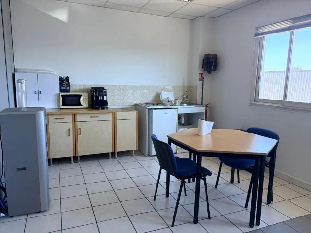 Nîmes ouest: Deux Bureaux à vendre, ensemble ou séparément