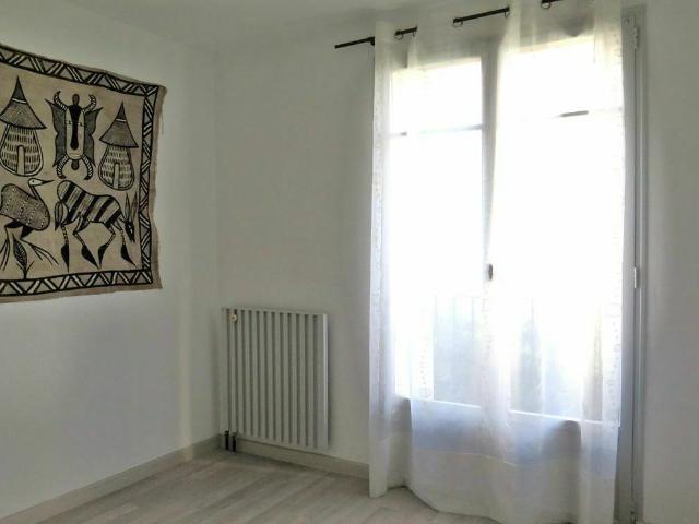NIMES / PUECH DU TEIL T3 avec TERRASSE et BALCON