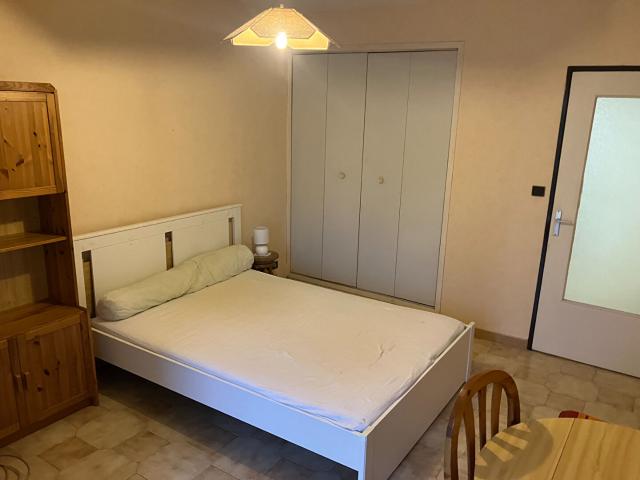 NIMES QUARTIER LA CIGALE STUDIO MEUBLÉ de 20.32M² + BALCON &PARKING