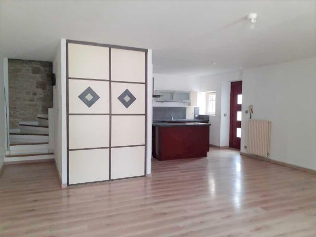 NIMES RÉPUBLIQUE MONTCALM P3 DE 68.90m2 AVEC TERRASSE EN DUPLEX ET CLIM