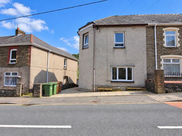 Nine Mile Point Road, Wattsville, Cross Keys, Newport NP11, 2 bed flat to rent, £750 pcm | PrimeLocation