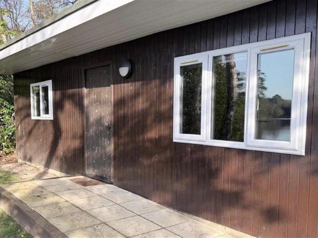 Nine Mile Ride, Finchampstead, Wokingham RG40, 2 bed property to rent, £1,800 pcm | PrimeLocation