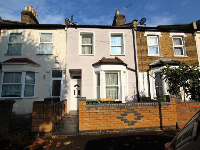 Nine Acres Close, Manor Park, London E12, 4 bed property to rent, £2,700 pcm | PrimeLocation