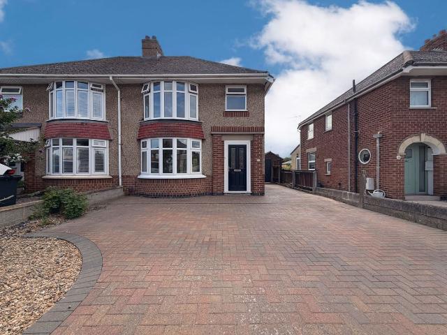 Nine Elms Road, Longlevens GL2, 3 bed semi detached house to rent, £1,500 pcm | PrimeLocation