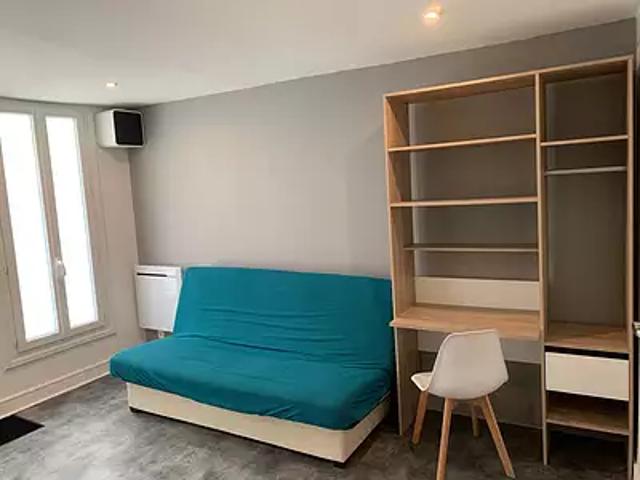 Niort 79000 Location appartement 1 pièce t1 au dernier étage