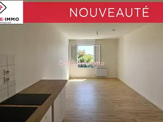 Niort 79000 Location appartement 1 pièce t1 au dernier étage