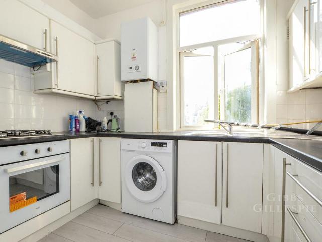Nibthwaite Road, Harrow, HA1 2 bed flat to rent £1,800 pcm £415 pw