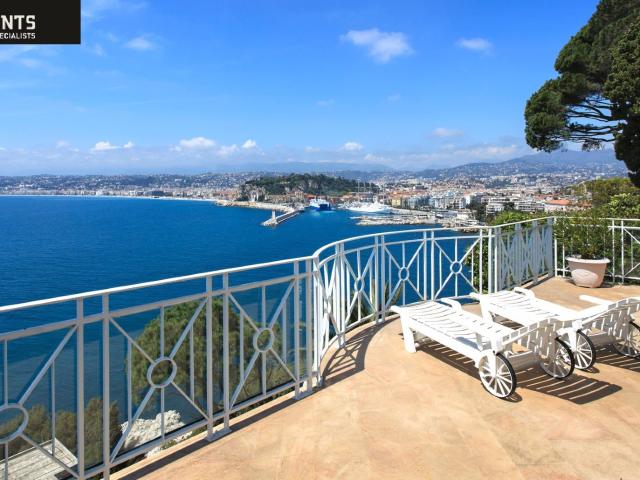 Nice Mont Boron / Cap de Nice – Magnifique villa de 9 pièces. 320m² Nice