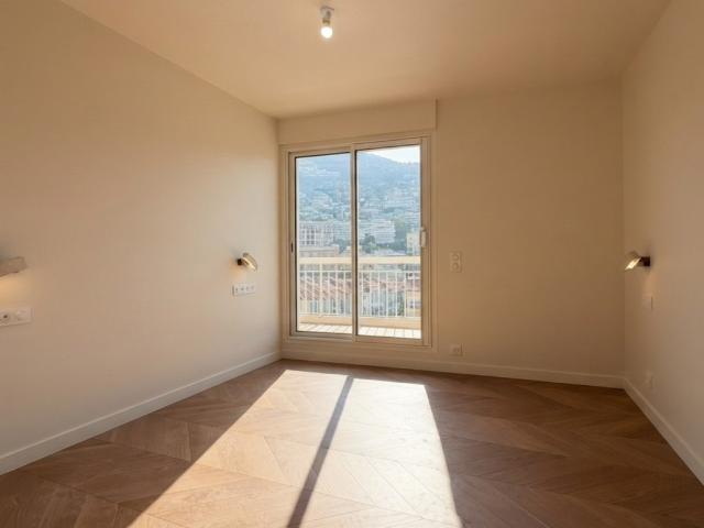 NICE MONT BORON BEAU 3 PIÈCES VIDE DE 78 M² À LOUER CALME GRANDE TERRASSE VUE MER GARAGE ET CAVE PROCHE PORT ET COMMERCES