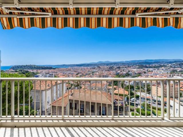 Nice Mont Boron Magnifique appartement 4 pièces, avec terrasse vue panoramique