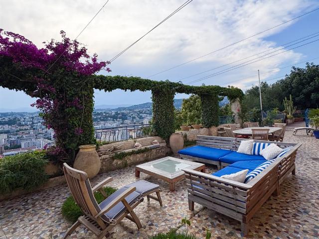 Nice Mont Boron / Villa / Propriete De Caractere Avec Vue Me. 211m² Nice