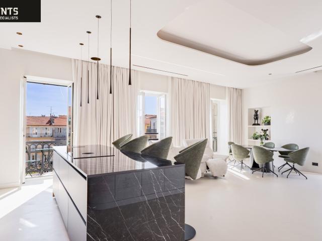 NICE &ndash PLACE WILSON &ndash EXCEPTIONAL APARTMENT 150m² Nice
