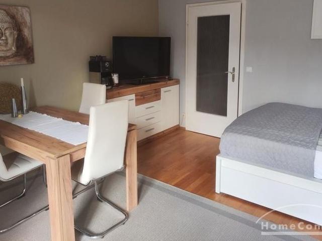 Nice, newly renovated 1 room apartment in Laim