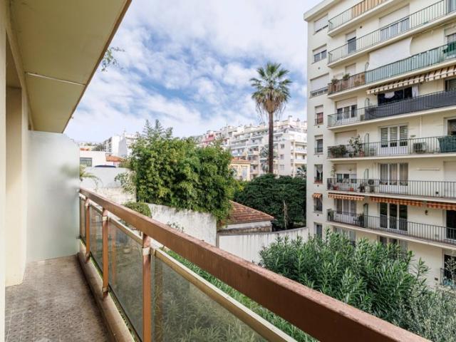 NICE NORD STUDIO BALCON
