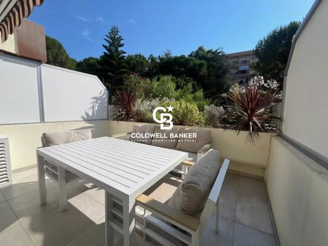 Nice Ouest – Élégant pied à terre d’exception au sein d’une. 30m² Nice