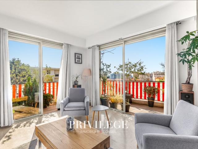 Nice Ouest Proche Promenade des Anglais, 2 pièces lumineux a. 56m² Nice