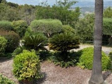 NICE OUEST 2 PIECES MEUBLE DE 29M² A LOUER PARKING TERRASSE VUE DEGAGEE