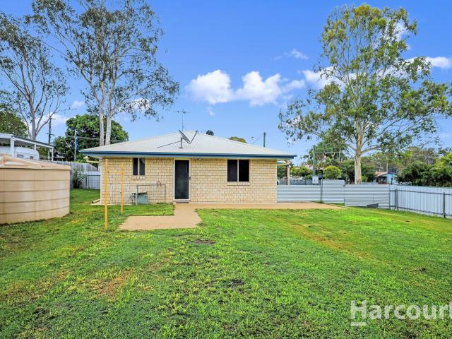 Nice and Tidy 3 Bedroom Home with 2 Bay Shed + Solar!