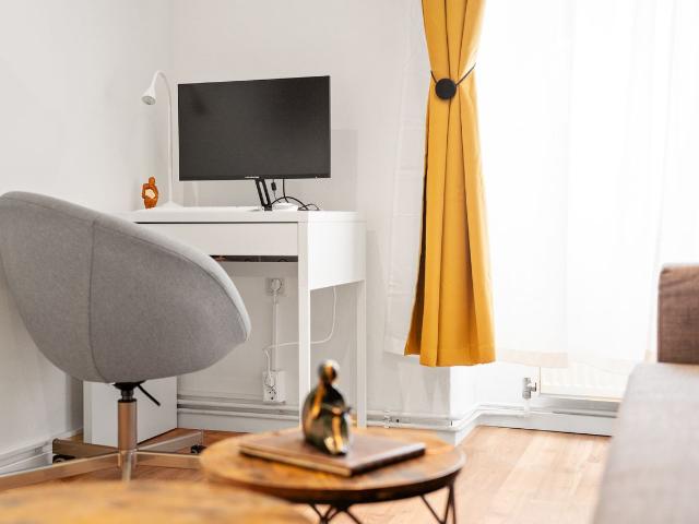 Nice and Bright Apartment, Vienna Amsterdam Apartments for Rent