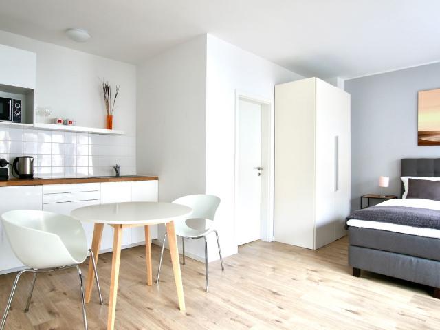 Nice apartment with balcony in central area, Koln Amsterdam Apartments for Rent