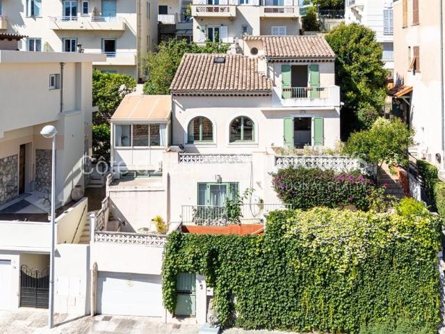 Nice Bas Cimiez maison de ville avec terrasses studio indépe. 175m² Nice