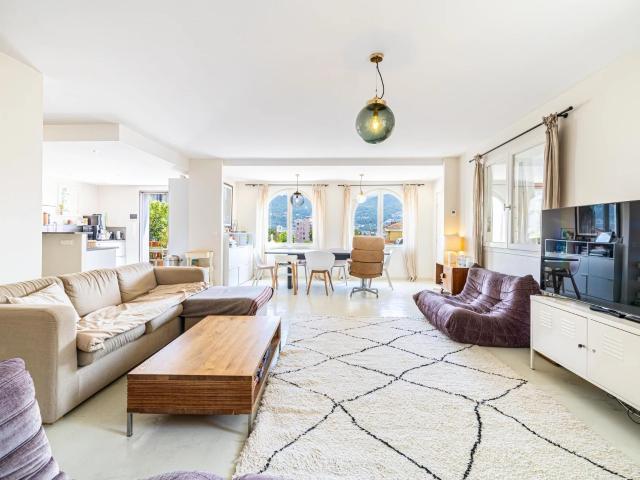 Nice Bas Cimiez Maison 170m² avec 4 chambres, terrasses. 170m² Nice