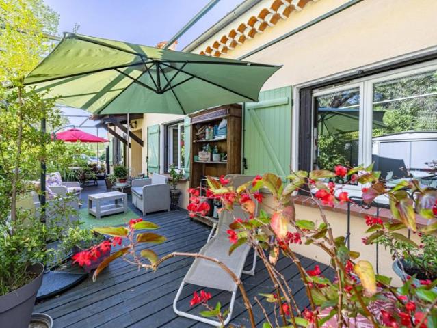 NICE BELLET/ Maison familiale de 200 m²/ piscine/stationnements–