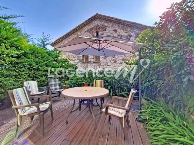 Nice Cyrnos: Villa jumelée 4P 72m² Terrasse et parking