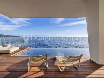 Nice Cap De Nice Exceptionnelle propriété pieds dans l'e. 247m² Nice