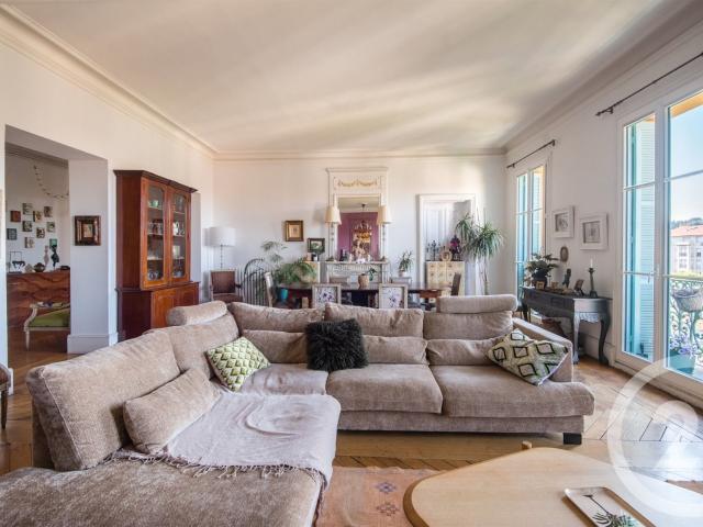 Nice Carabacel: Appartement de 213 m² situé au cœur du très. 213m² Nice