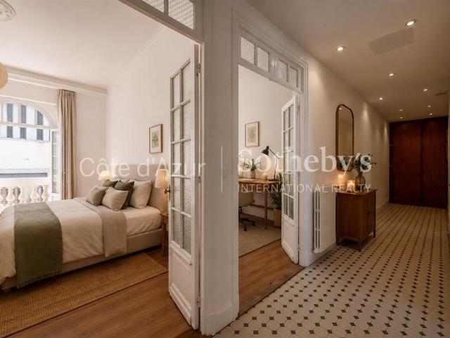 Nice centre appartement bourgeois 4 pièces 85 m² proche Dubo. 85m² Nice