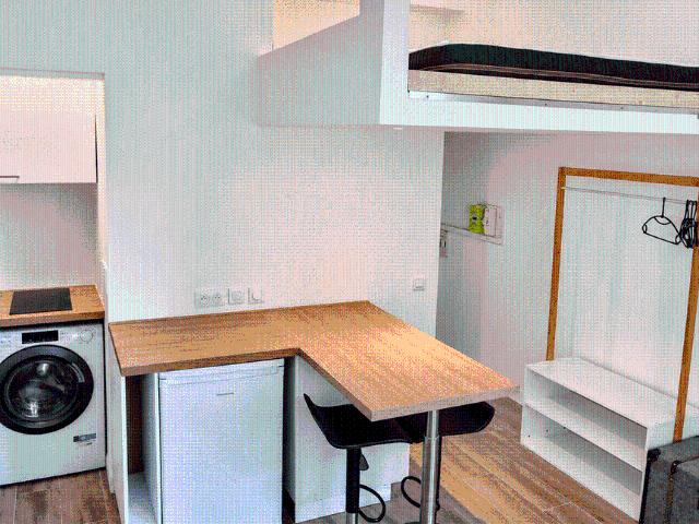NICE CENTRE – STUDIO MEUBLÉ AVEC BALCON – BAIL MOBILITÉ 1 MOIS – DISPONIBLE LE 1ᵉʳ NOVEMBRE