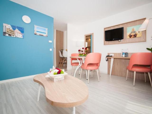 Nice Charming T2 apartment with balcony, Nice Amsterdam Apartments for Rent