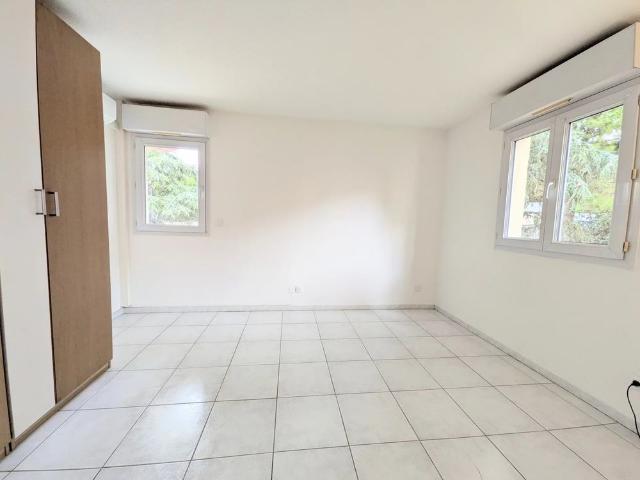 Nice Cimiez 2 pièces rénové de 57 m², terrasse, vue dégagée et garage