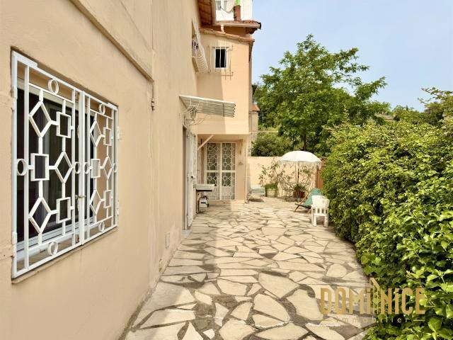 Nice Cimiez: Maison de 100 m2 sur parcelle de 170 m2 au cal. 100m² Nice
