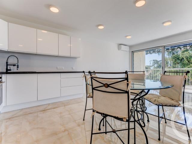 Nice Corniche Fleurie: Situé dans une copropriété bien entr. 54m² Nice