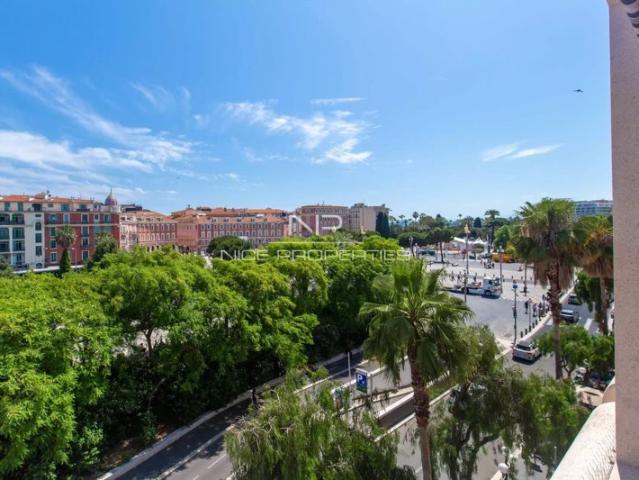 Nice Coulée Verte, superbe 2 pièces rénové avec terrasse et vue panoramique