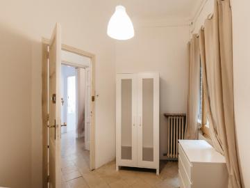 Nice double bedroom in 14 bedroom apartment