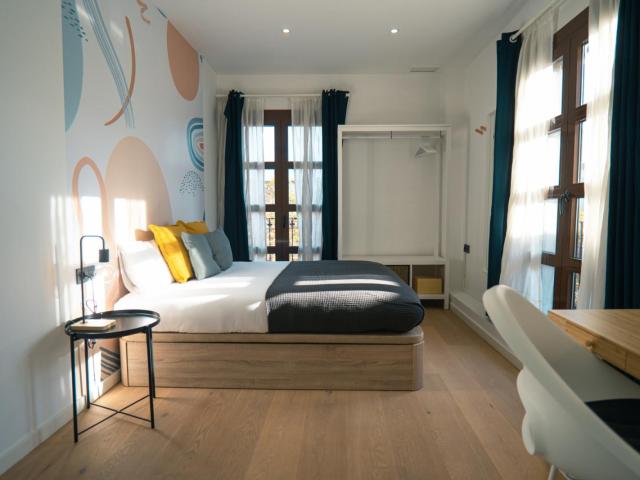 Nice double ensuite bedroom near Las Ramblas