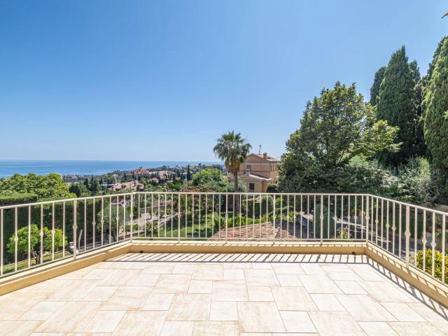 Nice Fabron Villa 12 pièces de 445m² Vue mer 445m² Nice