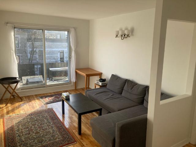 Nice flat with a view and a balcony in Mile End