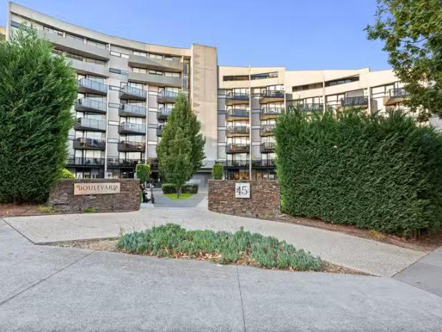Charming G3/45 Edgewater Boulevard, Maribyrnong VIC 3032