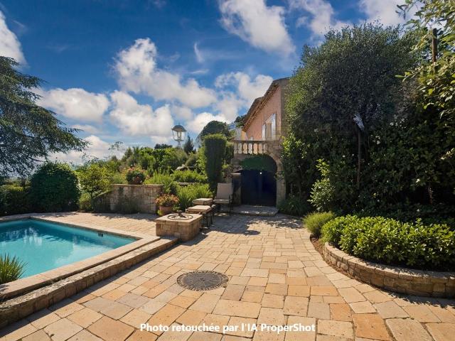 NICE GAIRAUT – VILLA PROVENÇALE AVEC VUE MER, PISCINE, TERRAIN DE 2 000 M² ET GARAGE DE 100 M²