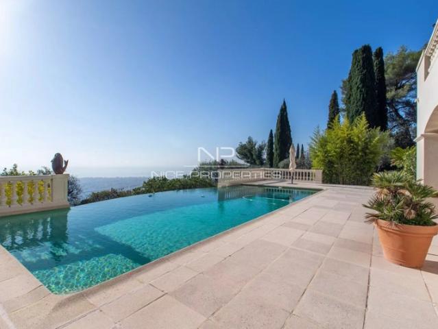 Nice Gairaut, splendide propriété de 311 m² au coeur d'un parc de 4800 m² avec piscine et vue mer