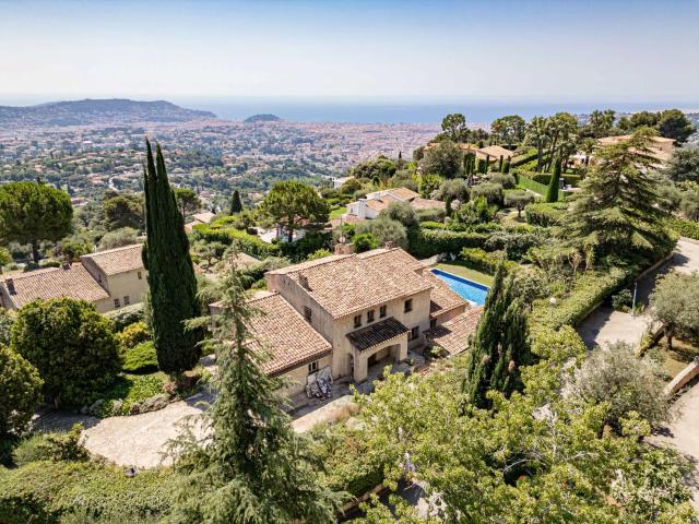 Nice Gairaut Villa vue mer avec piscine au calme absolu. 295m² Nice