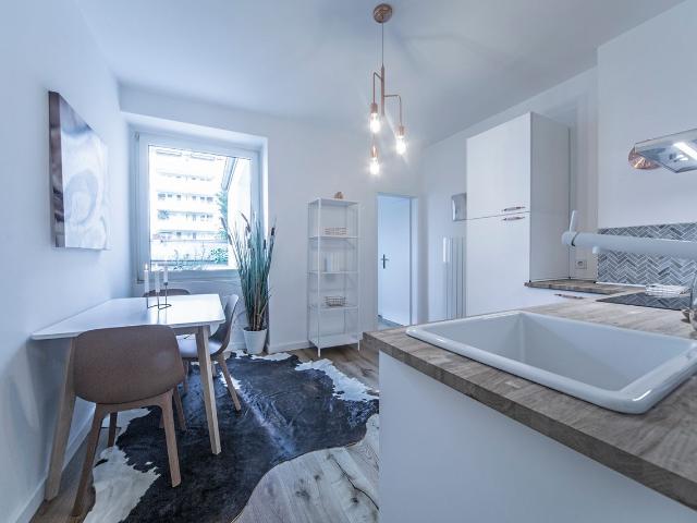 Nice & gorgeous home close to city center, Düsseldorf, Dusseldorf Amsterdam Apartments for Rent