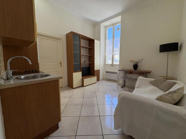 Nice Hypercentre Au calme 26m² Nice